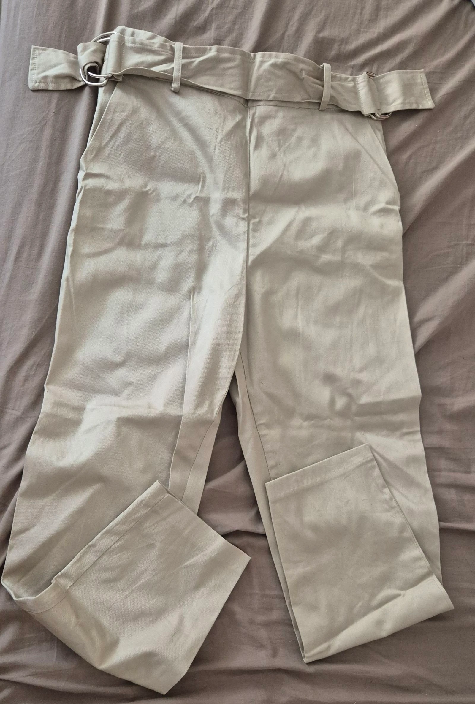 Pantalon vestir nuevo con etiqueta talla 38 Blanco 